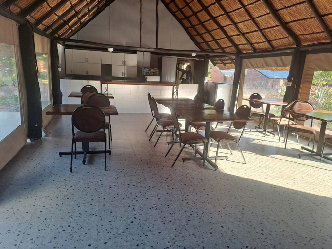 Food & Drinks 5, iroCK Lodge, Hwange