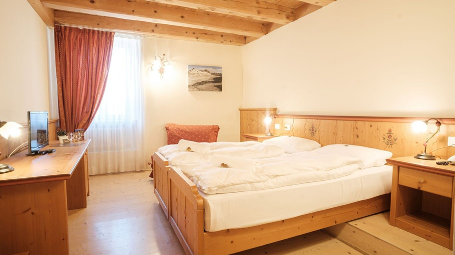Bedroom 3, Casa Moresc, Trento