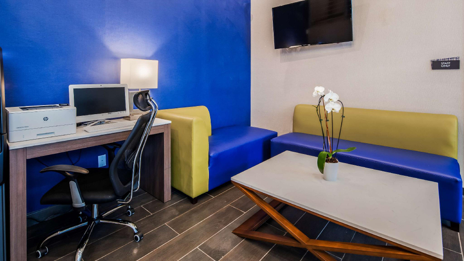 Bedroom, Best Western Plus Stadium Inn, New York