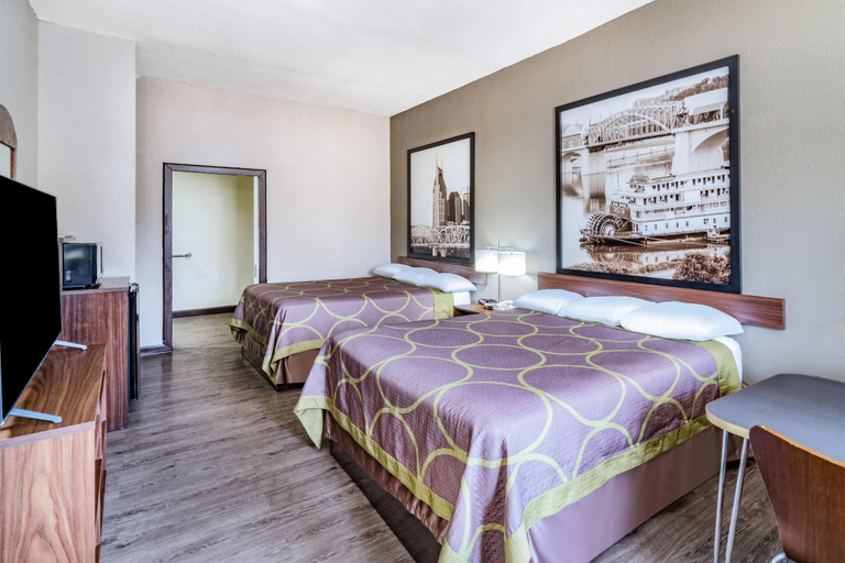 Bedroom 3, Super 8 by Wyndham Columbia, Maury