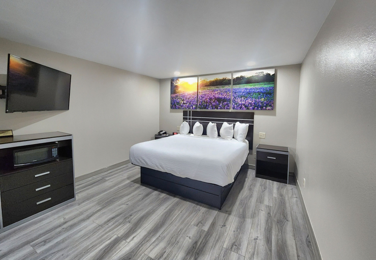 Bedroom 6