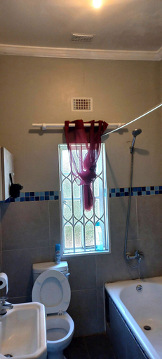 Bathroom, Villiers Villa, Nelson Mandela Bay