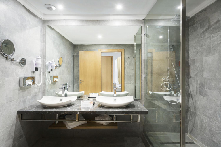 Bathroom 5, Hotel Riu Tikida Palmeraie - All Inclusive, Marrakech