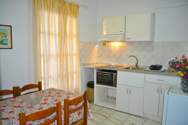 Food & Drinks 3, Agios Gordios Beach Holiday Apartments with pool maria, Ionian Islands
