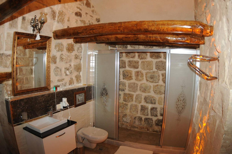 Bathroom 3, Tughan Hotel, Kızıltepe