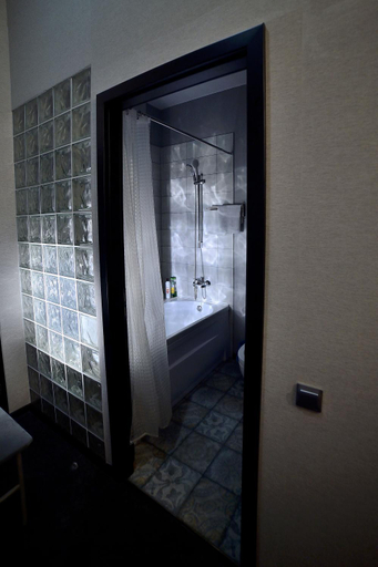 Bathroom 3, Vostok (East), Sankt-Peterburg gorsovet