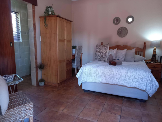 Bedroom 4, Acacia Guesthouse, John Taolo Gaetsewe