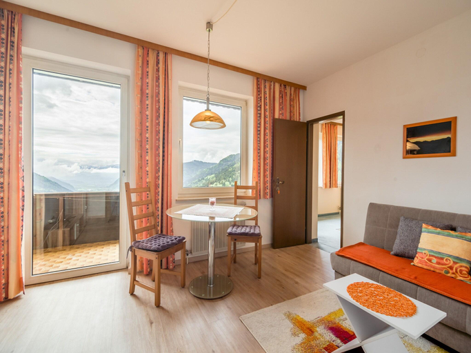 Others 5, Apartment in Afritz near Ski Resorts, Villach Land
