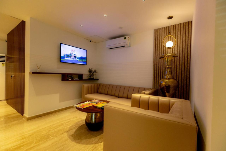 Others 3, Hotel Inland Avenue, Dakshina Kannada
