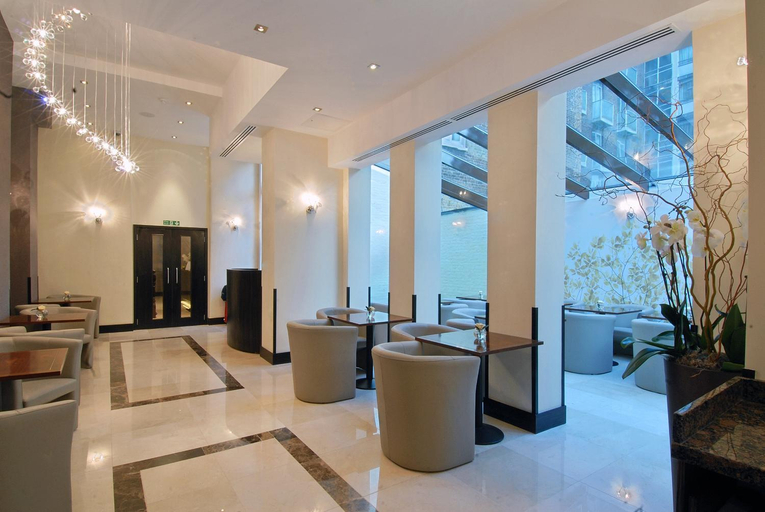 Food & Drinks 5, Park Grand Mayfair, London