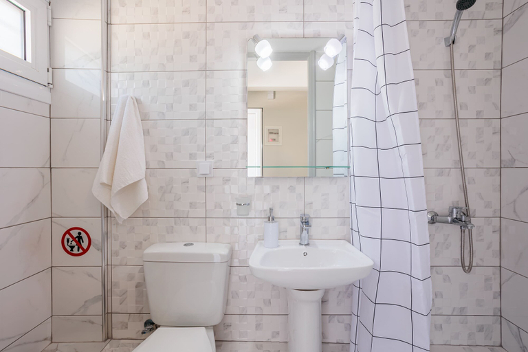 Room 4, Serenity and Views - Beachside Escape, Peloponnese