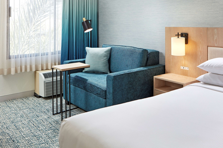 Bedroom 4, Hotel MDR Marina del Rey - a DoubleTree by Hilton, Los Angeles