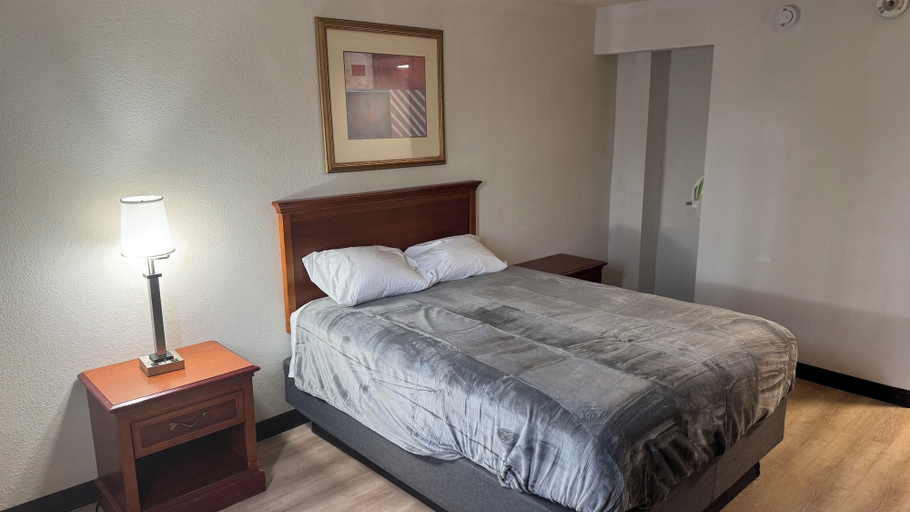 Bedroom 2, Cortina Inn, Rutland