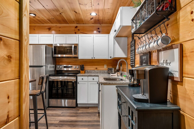 Others 4, Moonlight Haven by Ghosal Luxury Lodging, Sevier