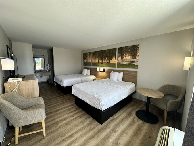 Bedroom 4, Days Inn by Wyndham Adel I-75, Cook