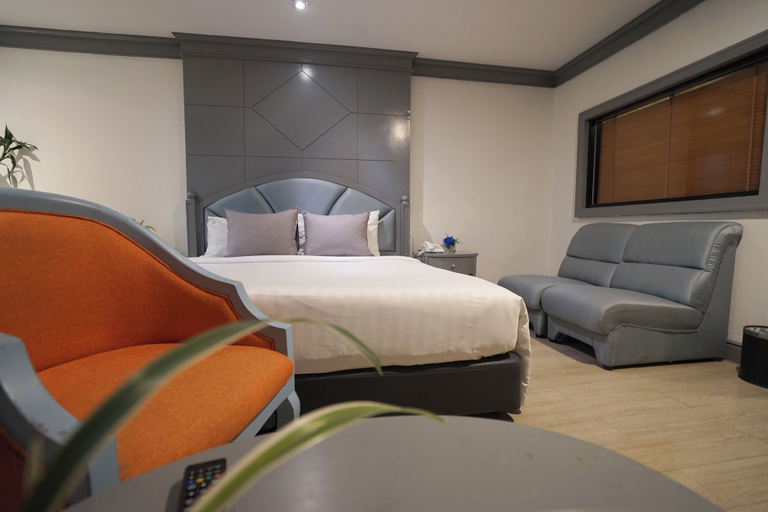 Bedroom 27