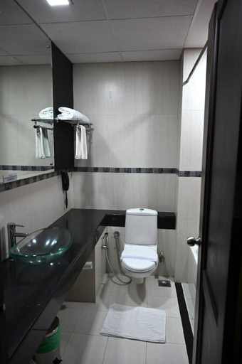 Bathroom 5, The Mercy Luxury Business Hotel, Ernakulam