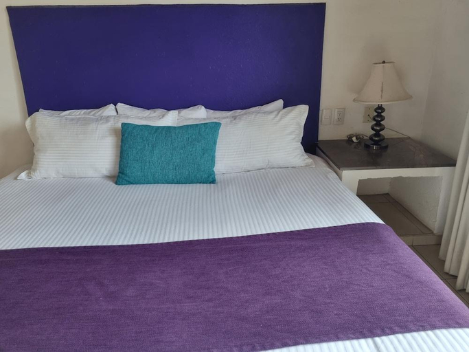 Bedroom, Hotel La Riberena, Chapala