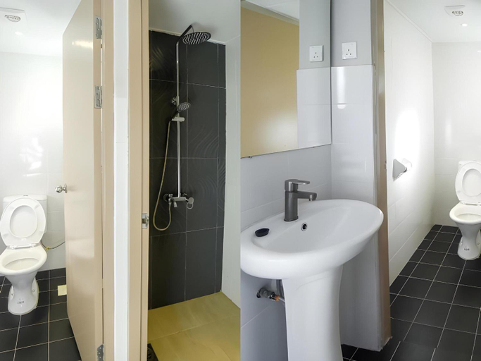 Bathroom 4, ホテル O ラ ミリナ ブティックイン, Miri