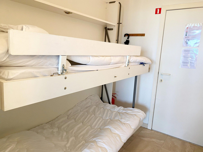 Bedroom 3, Studio in Nieuwpoort With Stunning Sea Views, West-Vlaanderen