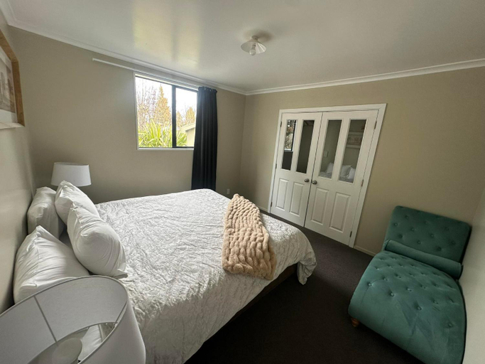 Bedroom 2, Lake Ruataniwha Holiday Park, Mackenzie