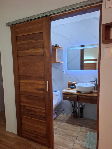 Bathroom 4, Bungalows Batsu, San Ramón