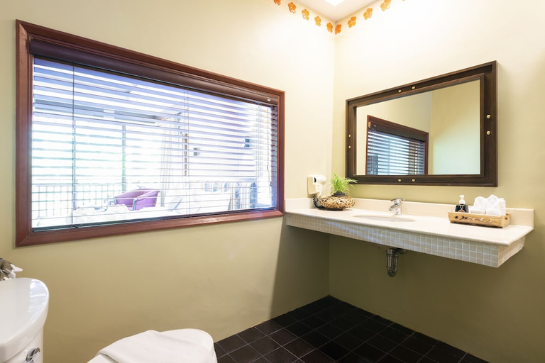 Bathroom 5, Khaolak Bayfront Resort, Takua Pa