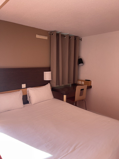 Bedroom 3, Première Classe Amiens Est - Glisy, Somme