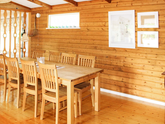 Food & Drinks 3, person holiday home in TROLLHATTAN, Trollhättan