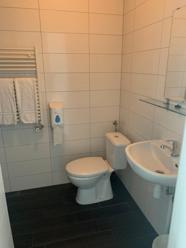 Bathroom 2, Stadshotel Vlissingen, Vlissingen