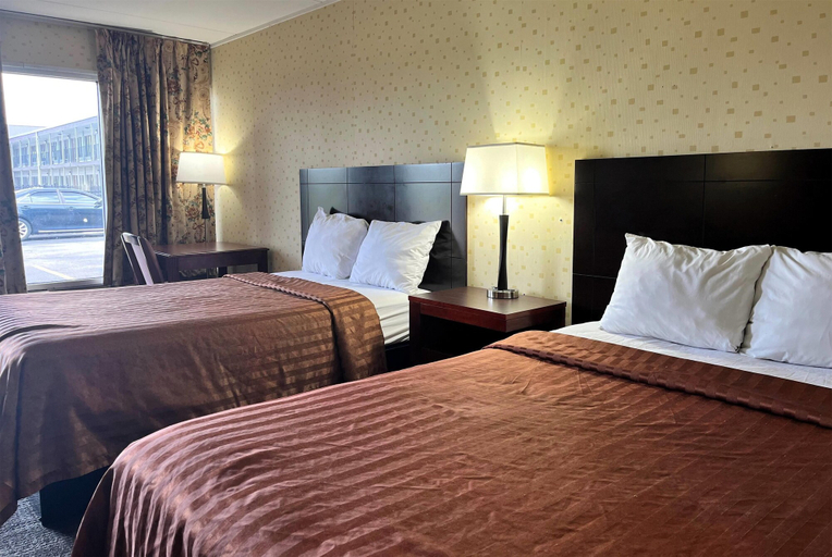 Bedroom 3, Travelodge by Wyndham Seymour, Jackson