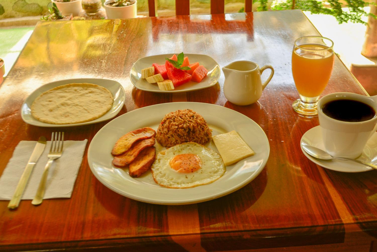 Food & Drinks 5, Cabanas Green House, Coto Brus