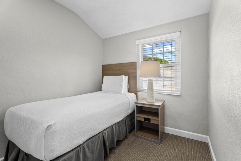 Bedroom 3, Ocean Park Inn, Los Angeles