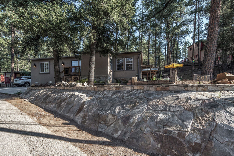 Exterior & Views 2, Sugar Butter Chalet by Ruidoso Vacation Rentals, Lincoln