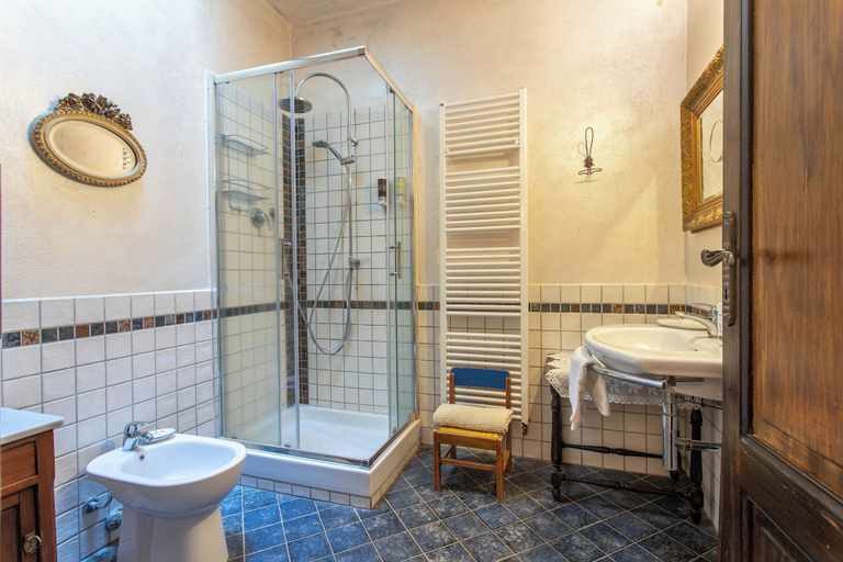 Bathroom 3, Idolina Guest House, Siena