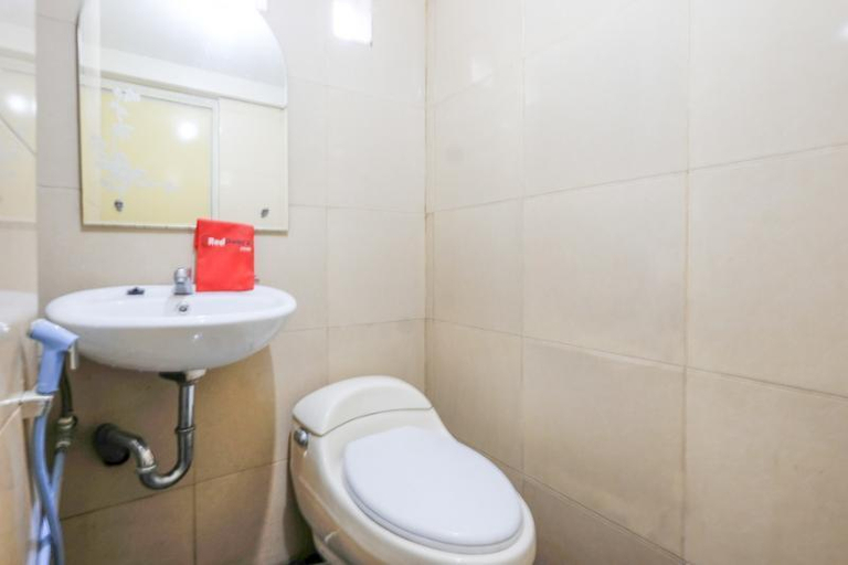 Bathroom 7