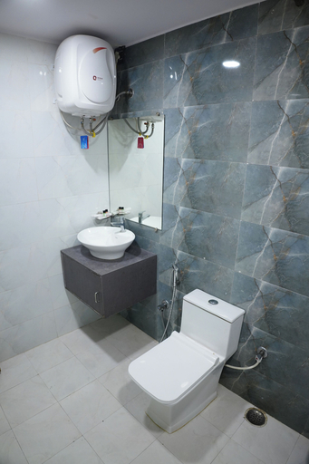 Bathroom 4, Hotel Grand Residency, Purbi Singhbhum