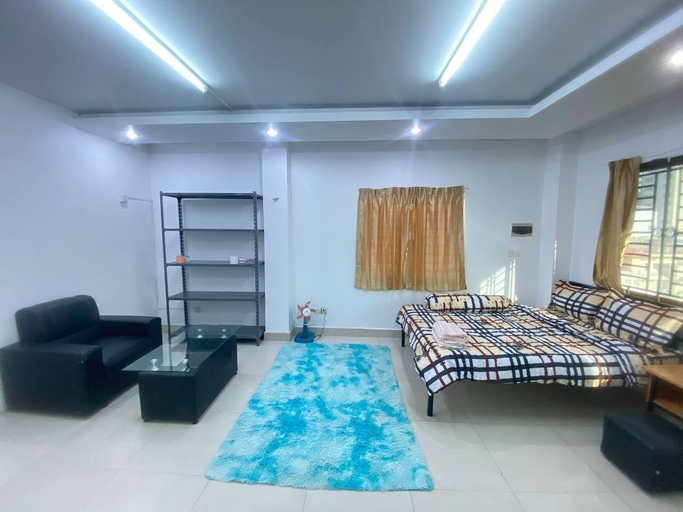 Bedroom 2, The Moonvine on 360, Phnom Penh