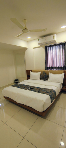 Bedroom 2, Hotel Royal Manor-Rajkot, Rajkot