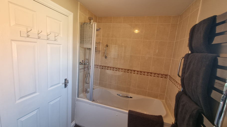 Bathroom 4, Dungarvon House B&B, North Somerset