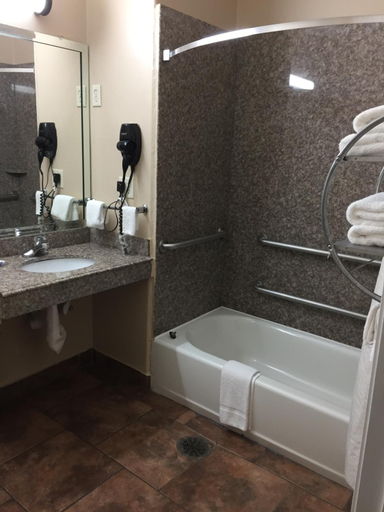 Bathroom 4, Scottish Inn & Suites Houston, Houston