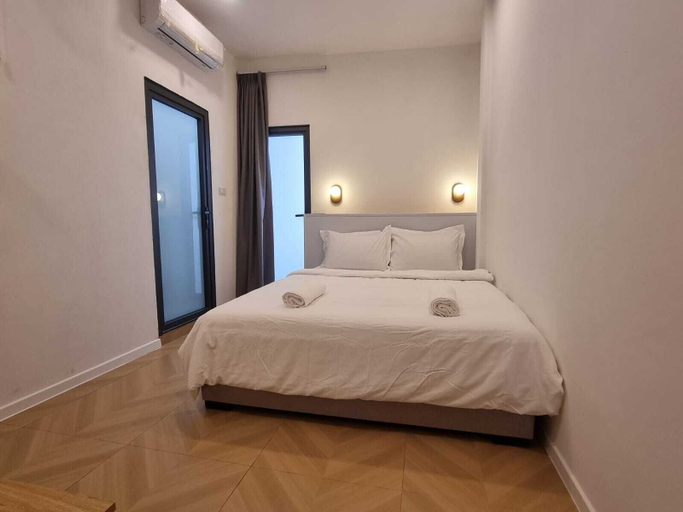 Bedroom 4, Lunar Hostel, Vientiane