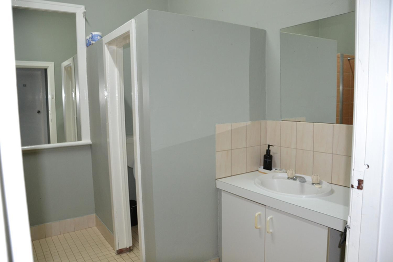 Bathroom 5, Black Diamond Lodge, Collie