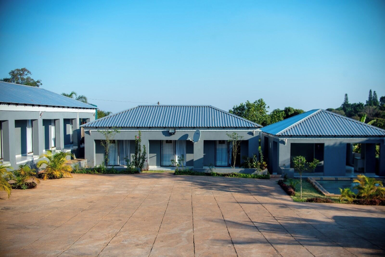 Exterior & Views 4, LUGOGO GUESTHOUSE, Vhembe