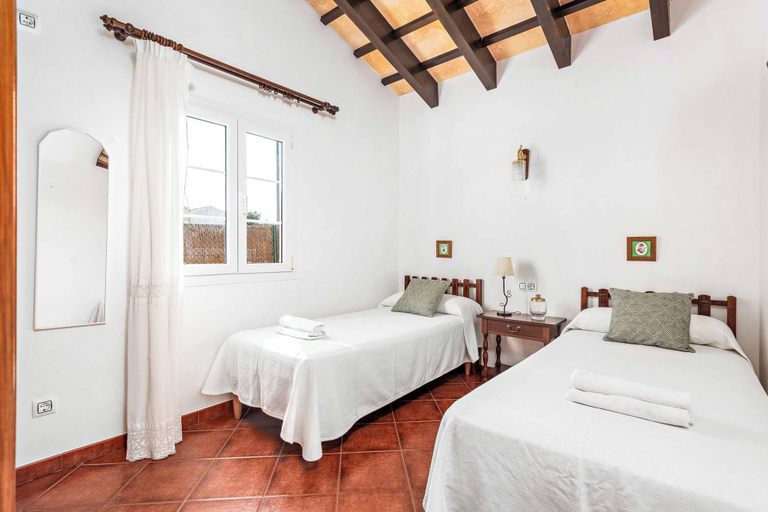 Others 4, Villa Juana Blanes, Baleares