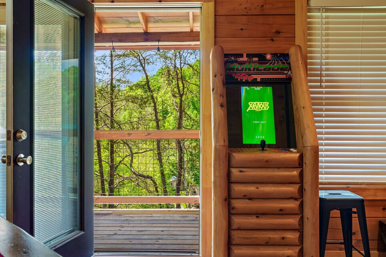 Exterior & Views 2, Smokies Couple Getaway, Sevier