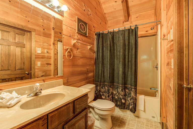 Bathroom 4, Fawn Cabin by Jackson Mountain Rentals, Sevier