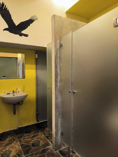 Bathroom 10