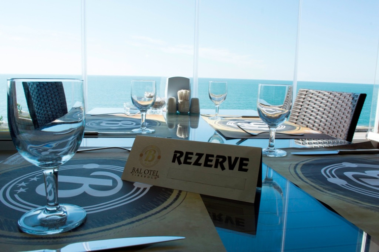 Food & Drinks 3, Bal Otel, Espiye