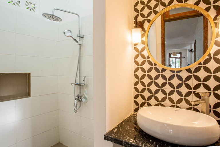 Bathroom 3, Lam Vien Homestay Hue, Huế
